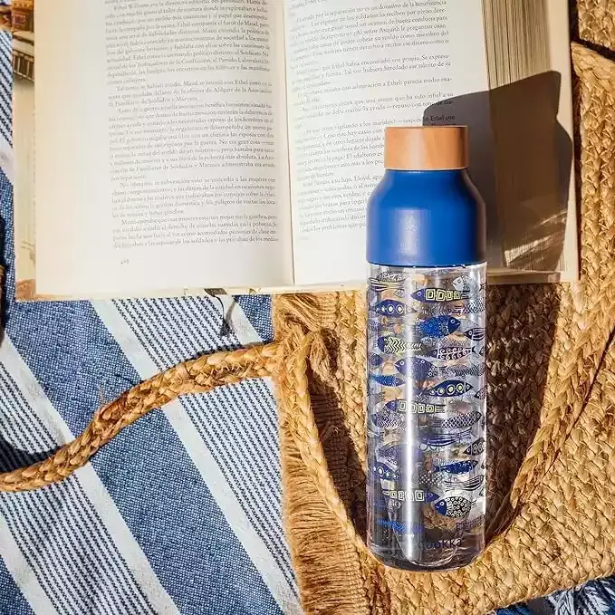 Botella de plástico Tritán 840ml. Botella de plástico Tritán 840ml.
