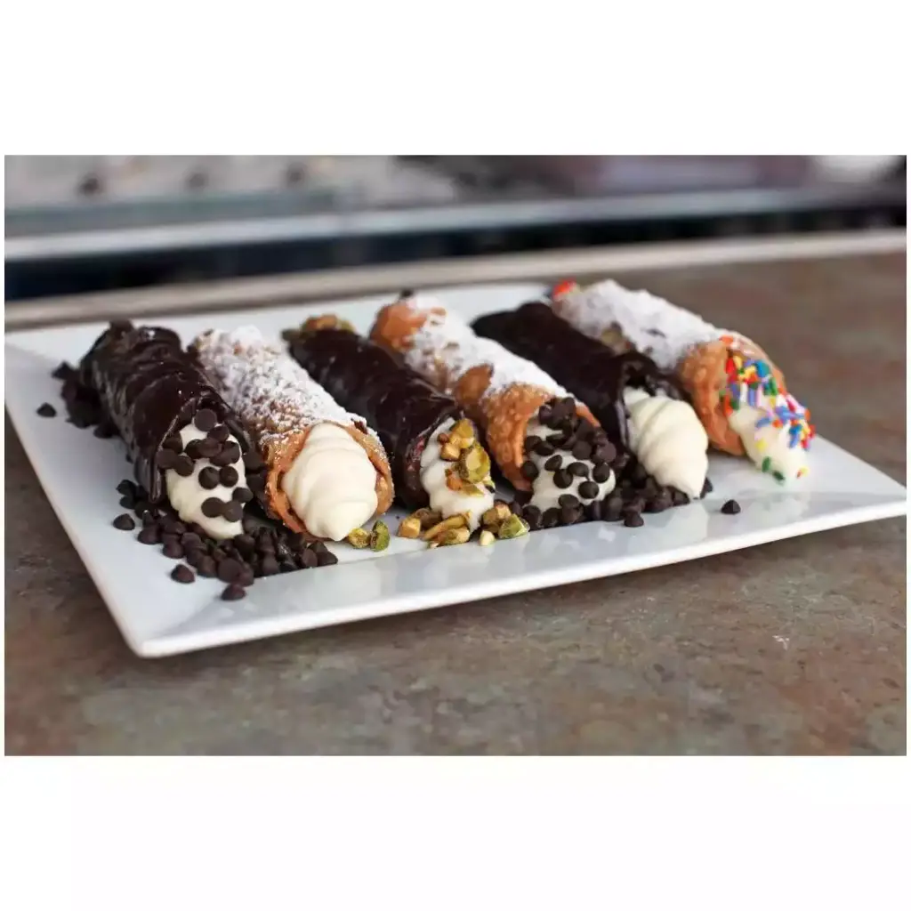 white-cannoli.webp